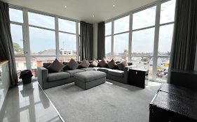 Barrack Court, Christchurch